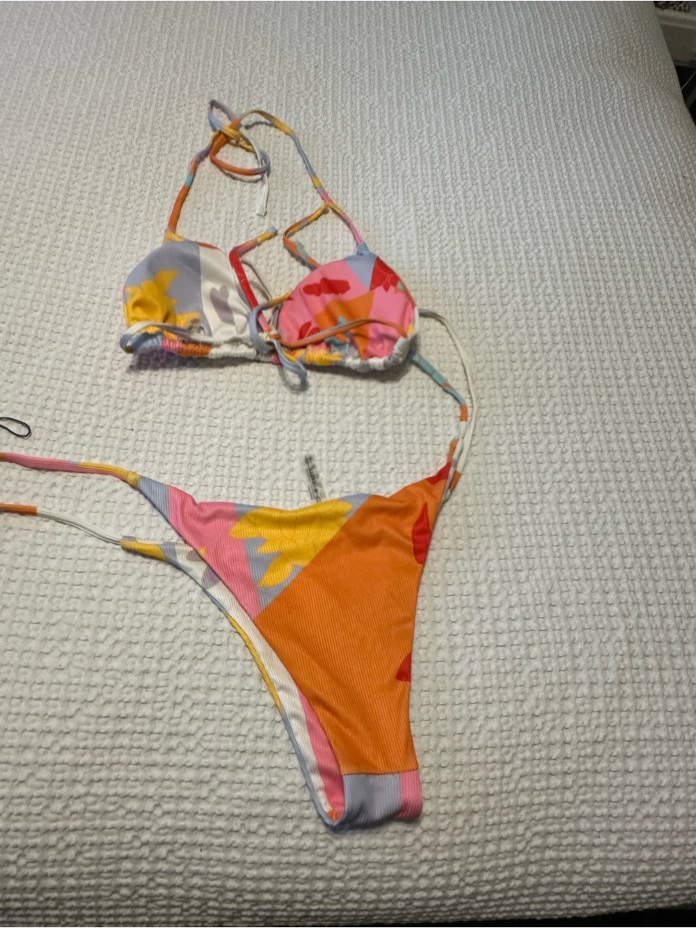 Zaful Floral Multicolor Ribbed String Bikini Set with Pastel Colors - Picture 3 of 5